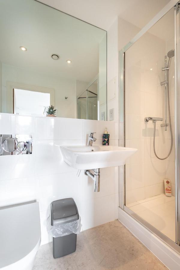 Spacious City Center Apartment By Smart Apartments Short Lets & Serviced Accommodation Apartment Southampton With Free Wifi Dış mekan fotoğraf