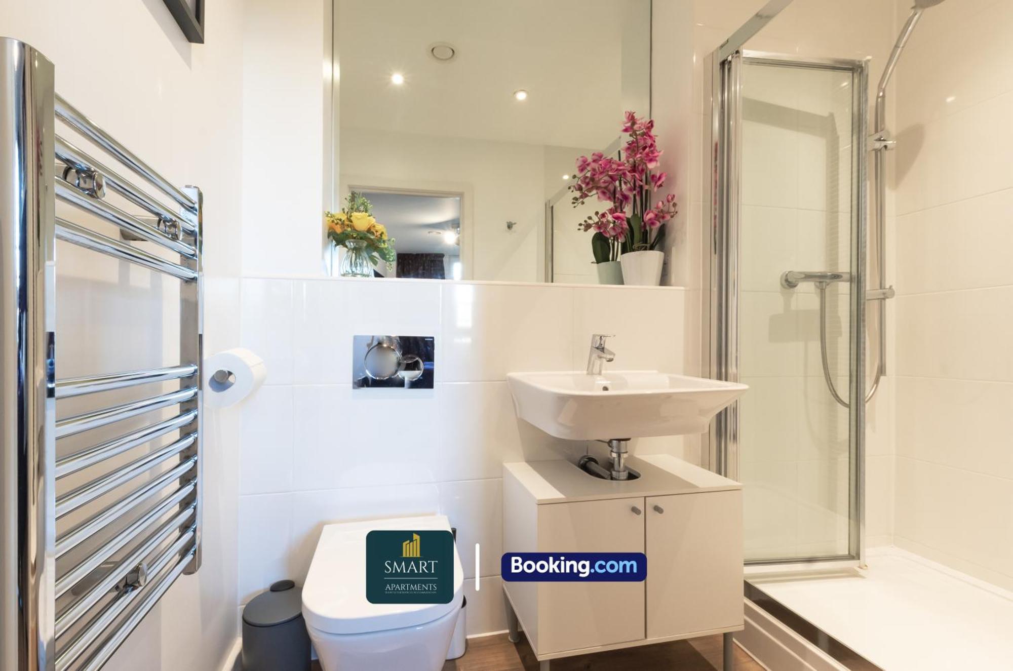 Spacious City Center Apartment By Smart Apartments Short Lets & Serviced Accommodation Apartment Southampton With Free Wifi Dış mekan fotoğraf